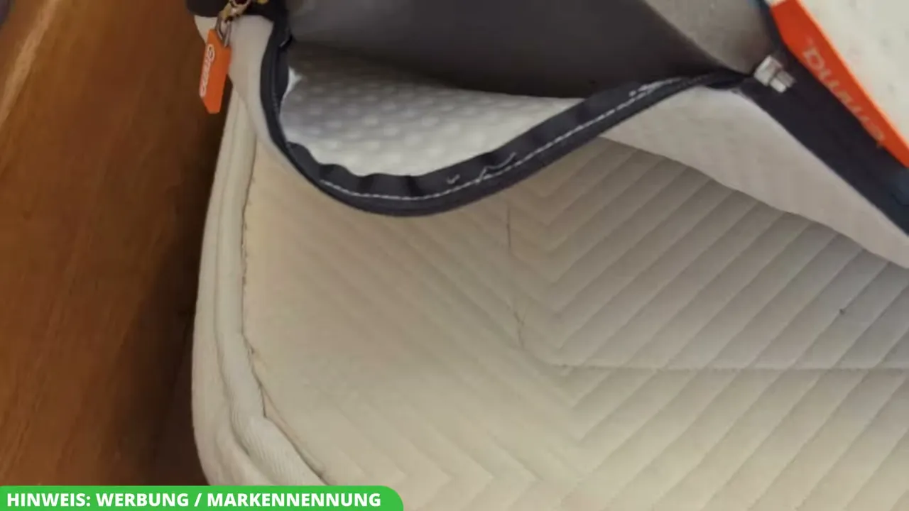 Mir gefällt besonders gut, dass der Bezug abnehmbar ist und sich ganz unkompliziert in der Waschmaschine reinigen lässt.